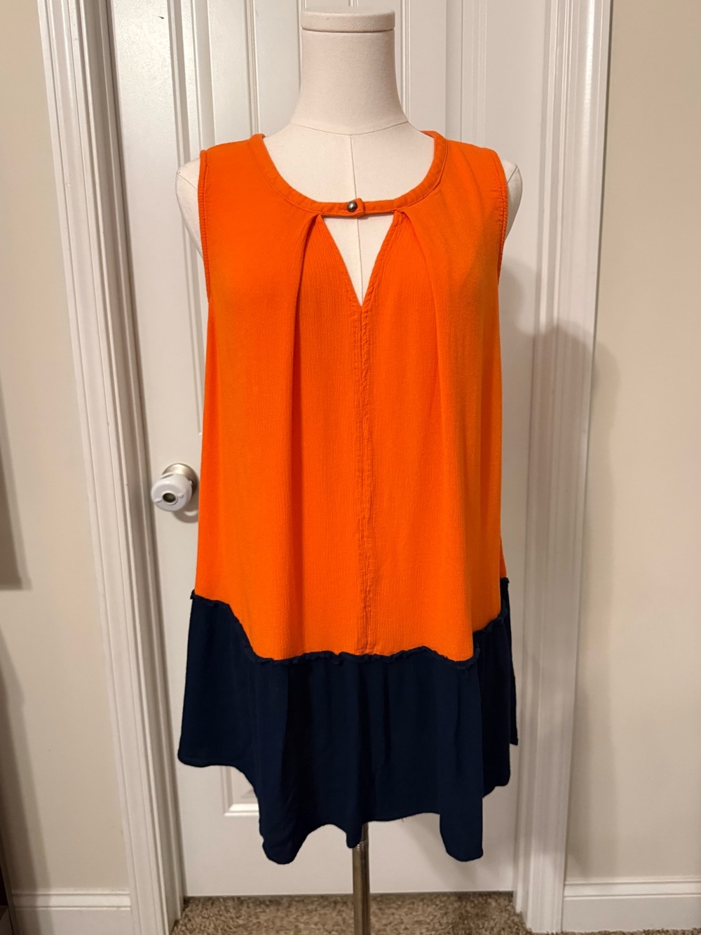 Umgee Orange and Navy Colorblock Sleeveless Keyhole Tunic